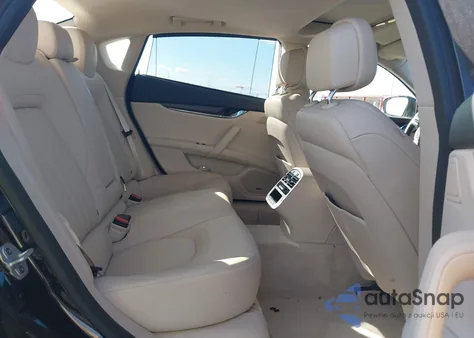 2022 Maserati Quattroporte Modena z USA, uszkodzony, nr VIN ZAM56YPM9N1391111